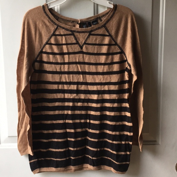 Shirt - Picture 1 of 3